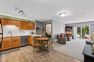 1321 Lake Dr W, Chanhassen, MN 55317 - Photo 14