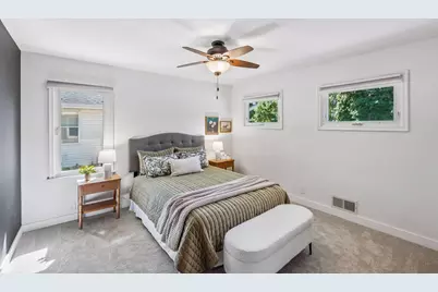 10301 Vincent Avenue S, Bloomington, MN 55431 - Photo 14