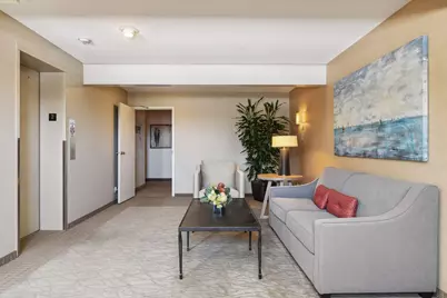 215 Barry Avenue S #112, Wayzata, MN 55391 - Photo 2