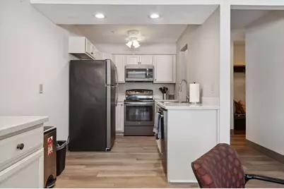 215 Barry Avenue S #112, Wayzata, MN 55391 - Photo 18