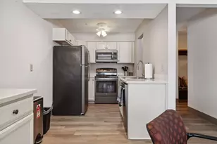 215 Barry Ave S, Wayzata, MN 55391 - Photo 18