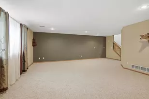 109 Anglewood Dr, Kenyon, MN 55946 - Photo 38