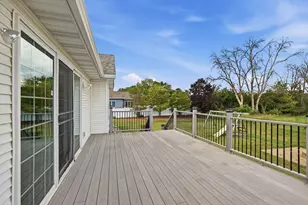 109 Anglewood Dr, Kenyon, MN 55946 - Photo 10
