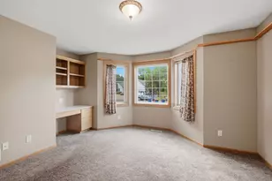 109 Anglewood Dr, Kenyon, MN 55946 - Photo 32