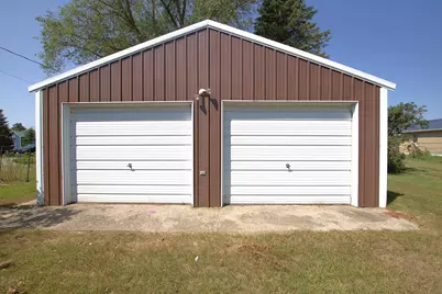 414 Cleveland Street SW, Staples, MN 56479 - Photo 4