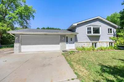 107 221st Avenue NW, Oak Grove, MN 55011 - Photo 2