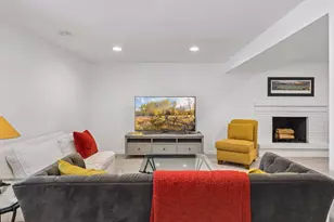 8465 Winnetka Heights Dr, Golden Valley, MN 55427 - Photo 30