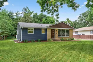 509 Indiana Ave N, Golden Valley, MN 55422 - Photo 4