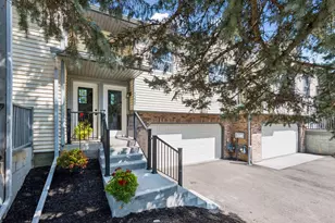 7229 Bren Ln, Eden Prairie, MN 55346 - Photo 1