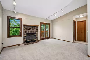 7229 Bren Ln, Eden Prairie, MN 55346 - Photo 8