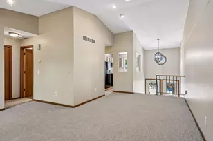 7229 Bren Ln, Eden Prairie, MN 55346 - Photo 12