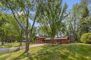 22465 Rush Creek Dr, Rogers, MN 55374 - Photo 2
