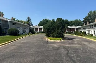 1366 Colonial Dr, Roseville, MN 55113 - Photo 8