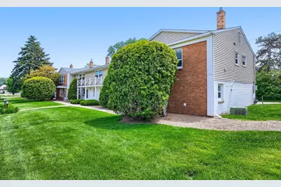 1366 Colonial Drive #1366, Roseville, MN 55113 - Photo 10