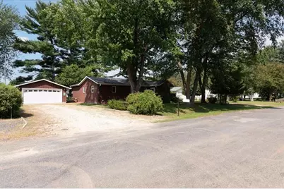 2235 Mathews Street, Menomonie, WI 54751 - Photo 2