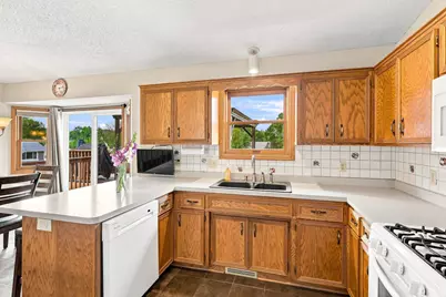 17314 Greentree Path, Lakeville, MN 55044 - Photo 12