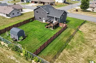 413 Highland Dr, Ellsworth, WI 54011 - Photo 4