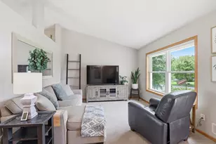 9005 Jensen Ave S, Cottage Grove, MN 55016 - Photo 6