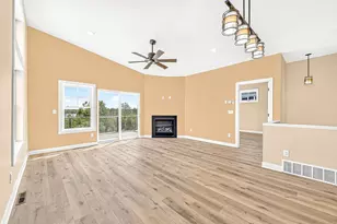 8602 Maynard Pl, Duluth, MN 55808 - Photo 6