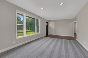 1060 44th St SE, Willmar, MN 56201 - Photo 2