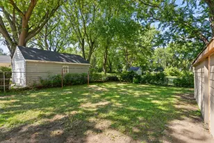 1939 5th St E, Saint Paul, MN 55119 - Photo 16