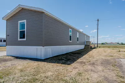 218 8th Street NW, Dilworth, MN 56529 - Photo 2