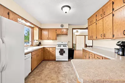 2107 Shale Lane, Eagan, MN 55122 - Photo 6