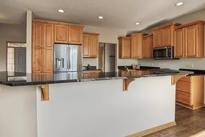 6111 106th Avenue N, Brooklyn Park, MN 55443 - Photo 12