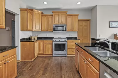 6111 106th Avenue N, Brooklyn Park, MN 55443 - Photo 16