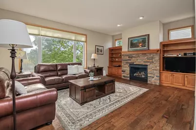 6111 106th Avenue N, Brooklyn Park, MN 55443 - Photo 8