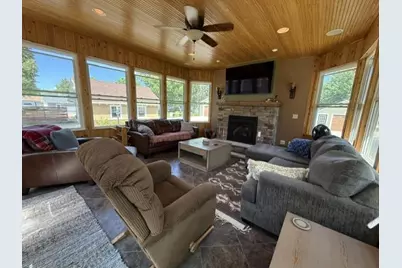 1325 6th Avenue N, Windom, MN 56101 - Photo 6