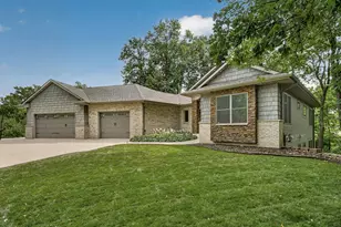 2130 Arlen Ct SW, Rochester, MN 55902 - Photo 2