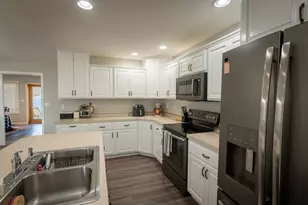 1105 Southwood Dr, Dilworth, MN 56529 - Photo 8