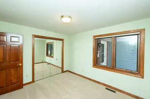 7020 24th St N, Oakdale, MN 55128 - Photo 18