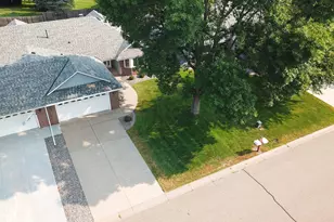 7020 24th St N, Oakdale, MN 55128 - Photo 2