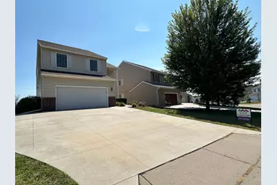 8497 Savanna Oaks Lane, Woodbury, MN 55125 - Photo 2