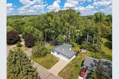 231 Birchwood Drive N, Stillwater, MN 55082 - Photo 10