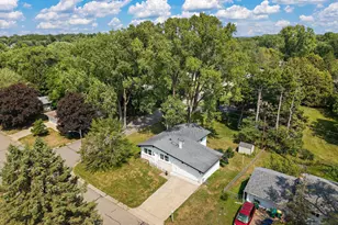 231 Birchwood Dr N, Stillwater, MN 55082 - Photo 2