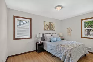 1212 Sugar Ln, Chaska, MN 55318 - Photo 6