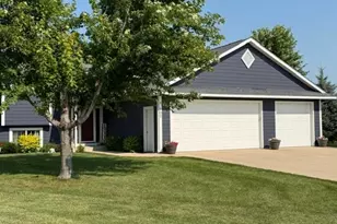 602 25th Ct NE, Waseca, MN 56093 - Photo 2