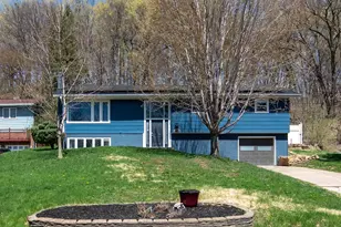 492 Marvin Blvd, North Mankato, MN 56003 - Photo 2