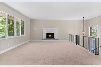 605 Pheasant Run, Burnsville, MN 55337 - Photo 6
