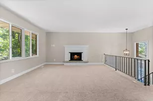 605 Pheasant Run, Burnsville, MN 55337 - Photo 6
