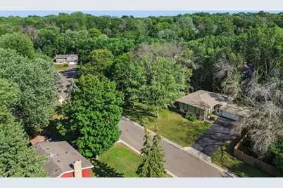 605 Pheasant Run, Burnsville, MN 55337 - Photo 36