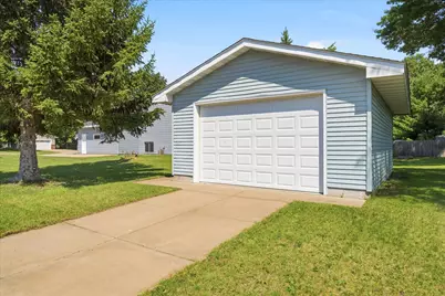 1515 32nd Avenue SW, Cambridge, MN 55008 - Photo 4