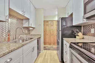2800 Hamline Ave N, Roseville, MN 55113 - Photo 4