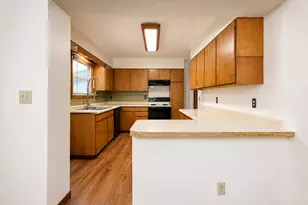 817 Clarks Ln, Winona, MN 55987 - Photo 10