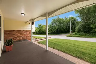 817 Clarks Ln, Winona, MN 55987 - Photo 6