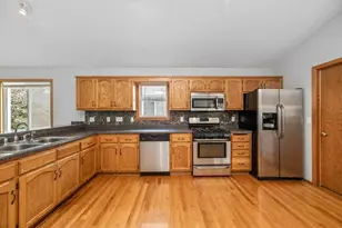 483 Poplar Dr, Shoreview, MN 55126 - Photo 8