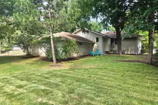 558 113th Ln NW, Coon Rapids, MN 55448 - Photo 2